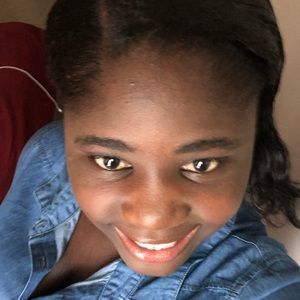 Meet your Posher, Christelle